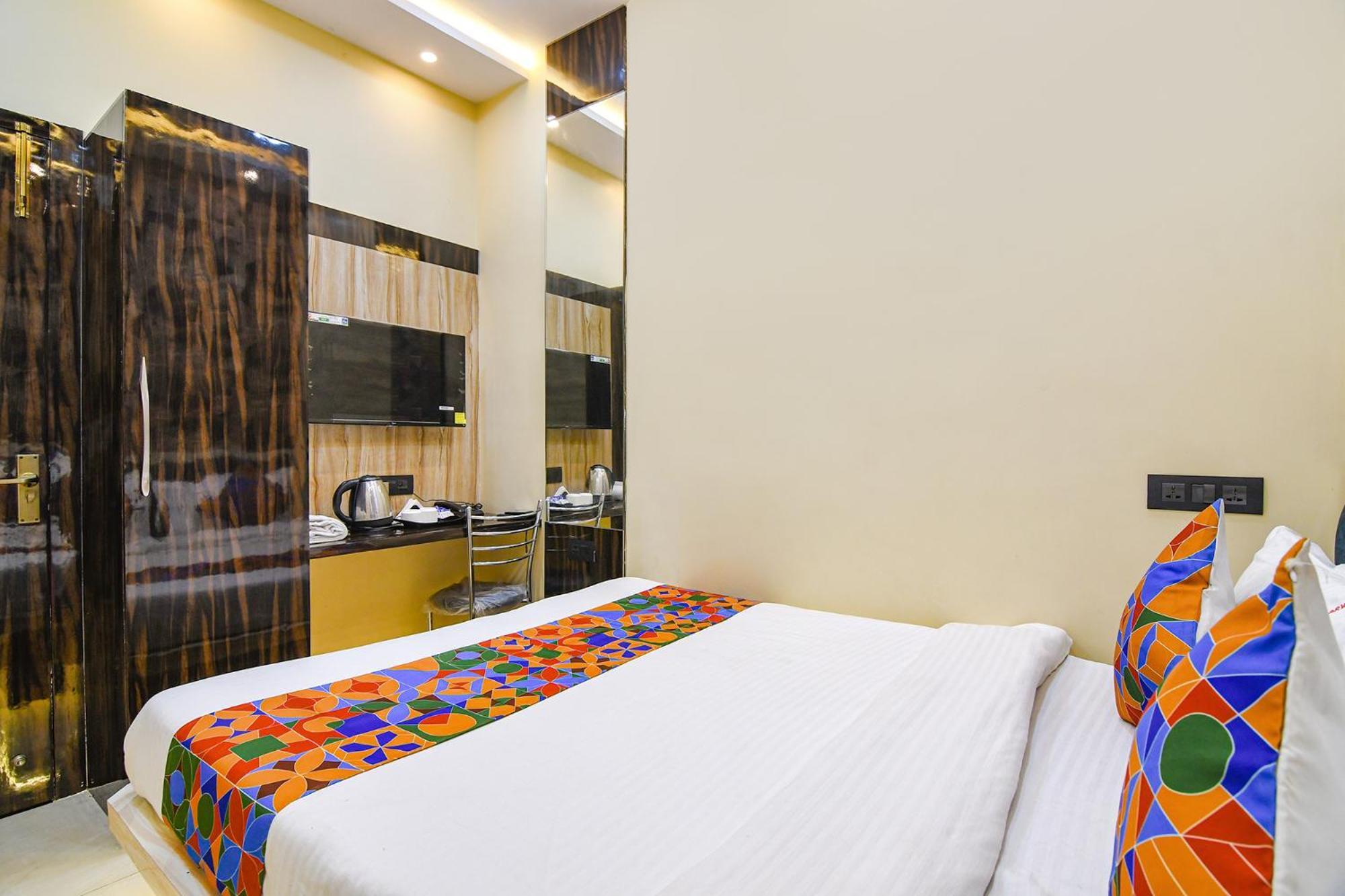 Fabhotel Royal Park Inn - Nr Eden Garden Stadium Колката Екстер'єр фото