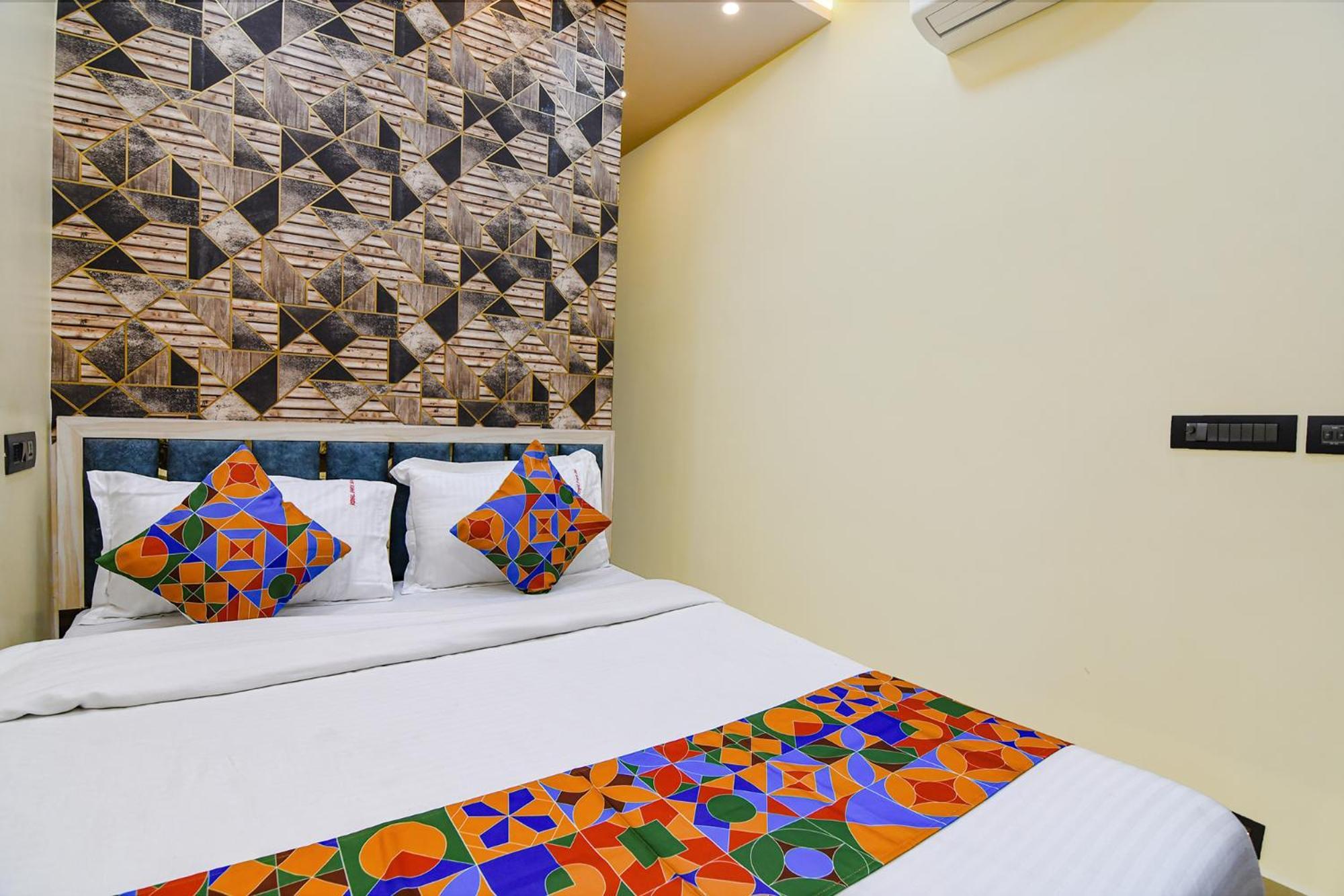 Fabhotel Royal Park Inn - Nr Eden Garden Stadium Колката Екстер'єр фото